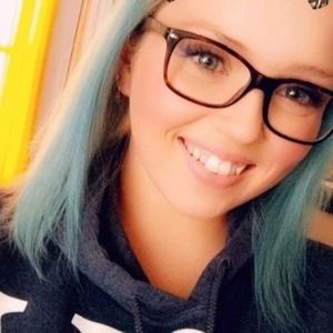 Meet your Posher, Amylie